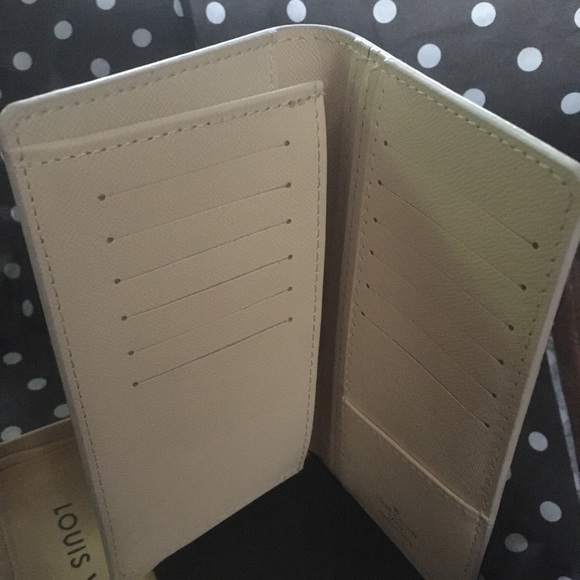 Luis vuitton woman’s wallet - Picture 5 of 6